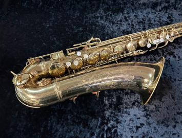 Photo 1951 Vintage Conn 10M Naked Lady Tenor Sax in Gold Lacquer, Serial #344971